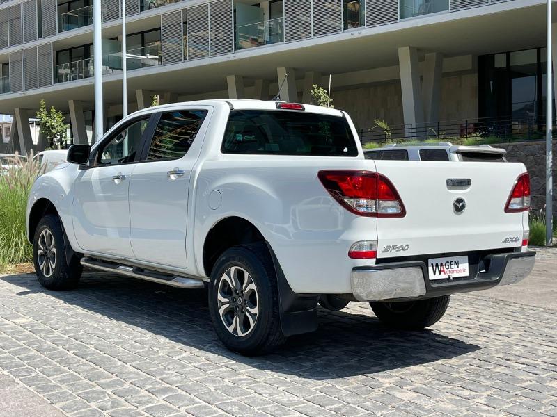2020 Mazda BT50 SDX 2.2 4x4 - Wagen automotriz